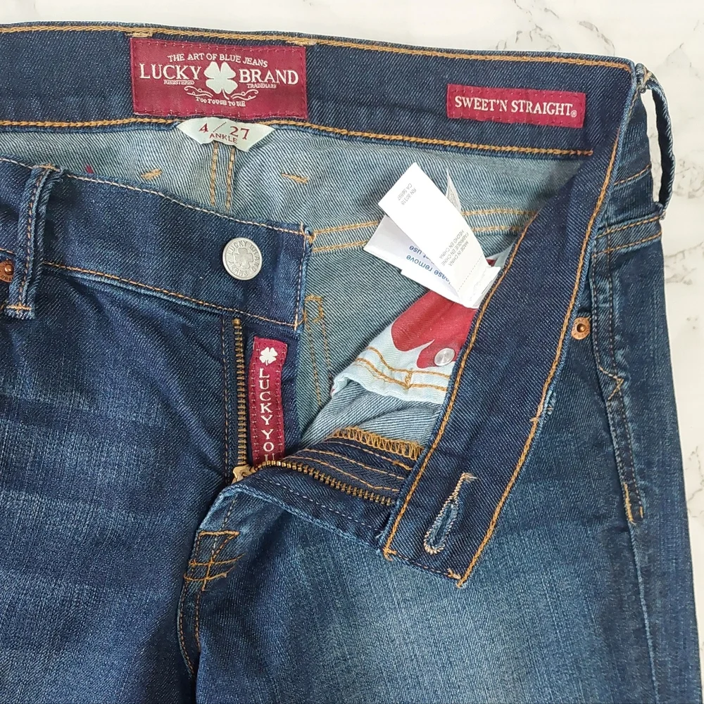 New Lucky Brand Dark Wash Sweet 'N Straight Jeans, Size 4 - Picture 5 of 8